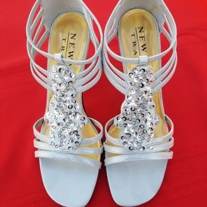 New York Transit size 8.5 Silver dress shoes